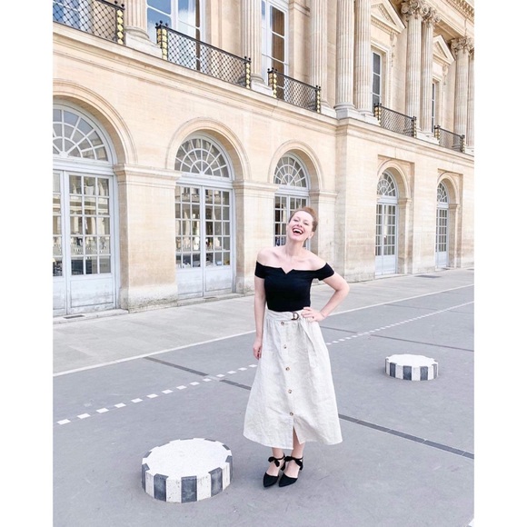 Meet your Posher, Cassi Claire - Picture 3 of 3